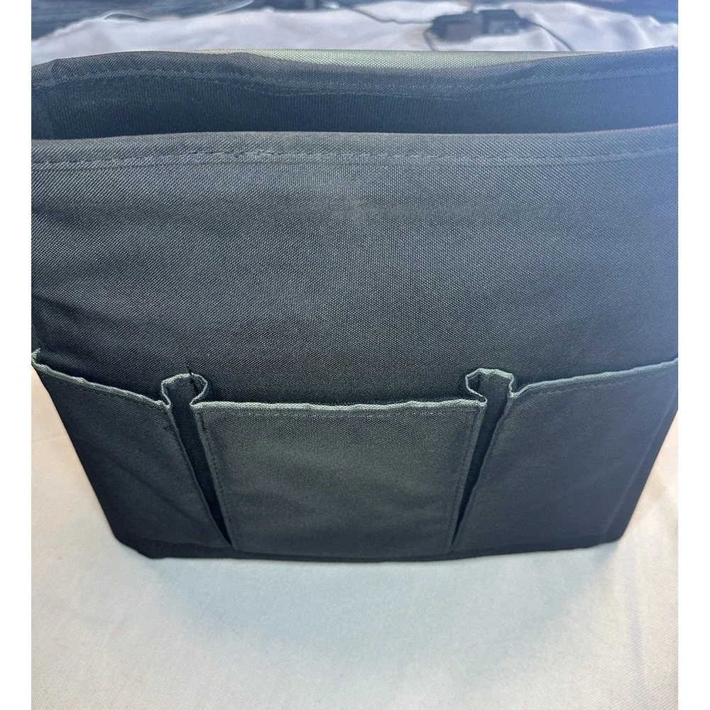 Bose Black Messenger Bag Adjustable Shoulder Strap Pockets Medium
